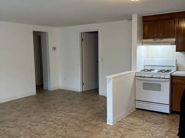 303 1/2 Cogswell Ave, Syracuse, NY 13209