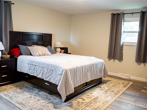 4th image of 2367 Red Apple Dr