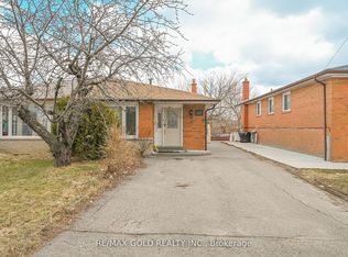 3200 Morning Star Dr, Mississauga, ON L4T1X5