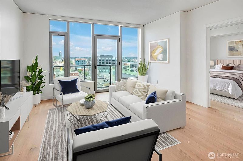 5th image of 2510 6th Avenue #1210
