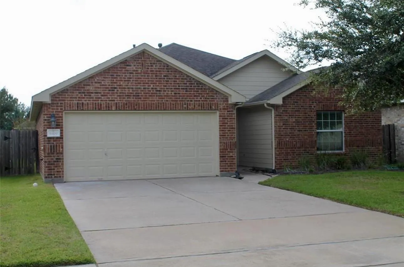 3 bed, 2.0 bath, 1468 sqft, $1,850 — Photo 1
