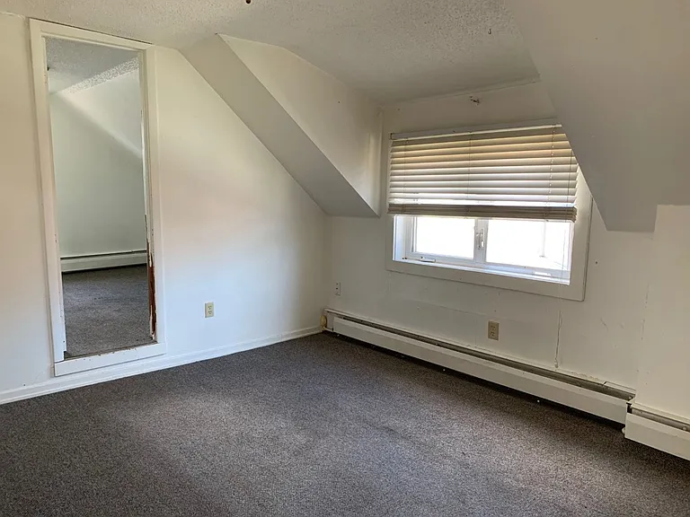 1120 Pine St — Photo 15