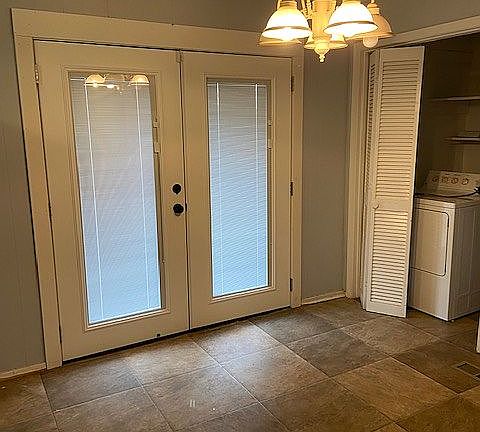 5th image of 311 Westwood Dr