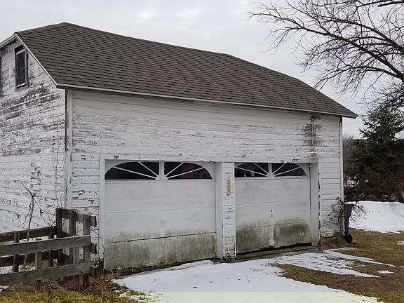 2nd image of 343 Main St