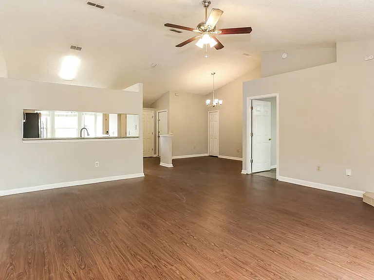 3268 Avalon Dr — Photo 4