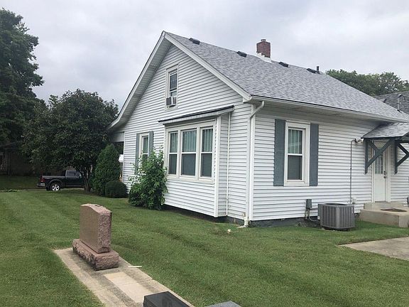 2nd image of 2104 Beeler St