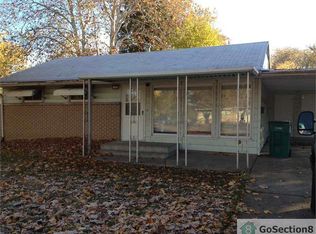 1104 N James St, Champaign, IL 61821