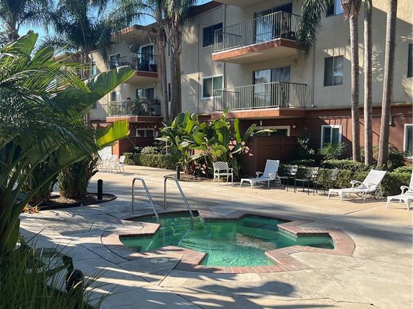 400 N Acacia Ave UNIT A12, Fullerton, CA 92831