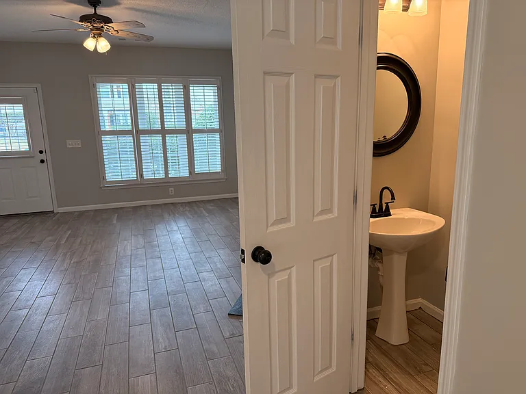 1637 Heyford Cir NW — Photo 6