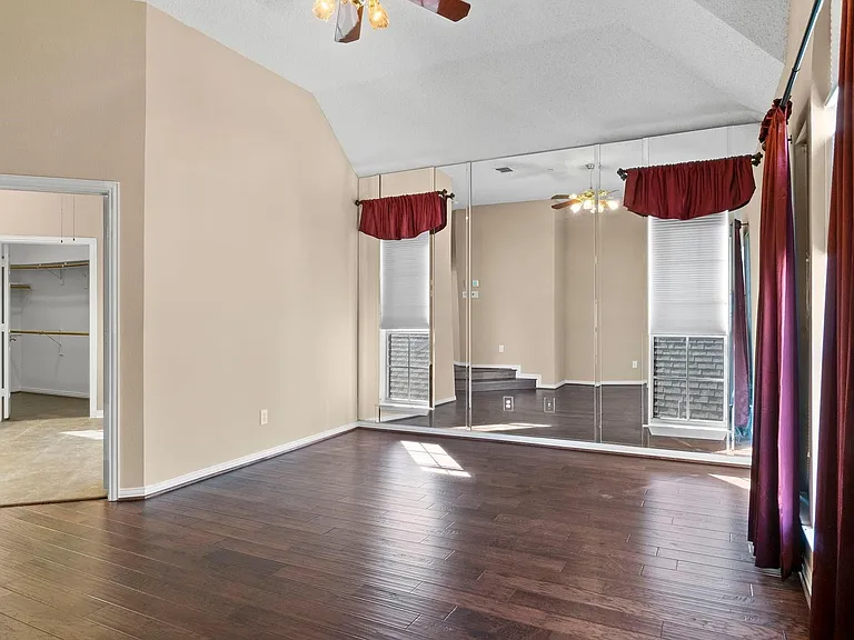 14588 Poe Ct — Photo 22