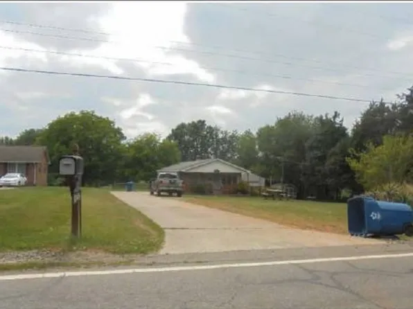 7049 McLeansville Rd, Browns Summit, NC 27214