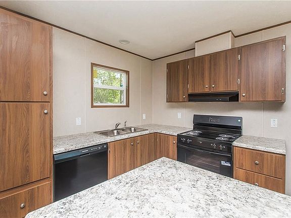 5th image of 17063 E Park Ave