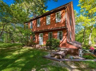 149 Elm St, Halifax, MA 02338