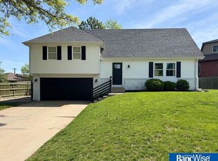 4320 S 60th St, Lincoln, NE 68516