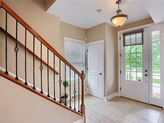 4th image of 109 Bucktail Dr