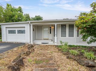 5404 Stoneoak Ln, Knoxville, TN 37920