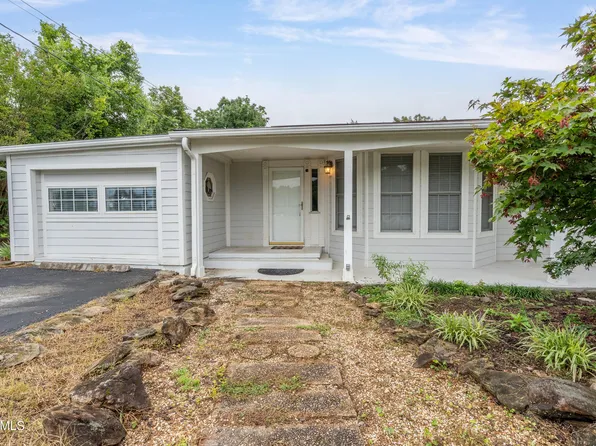 5404 Stoneoak Ln, Knoxville, TN 37920