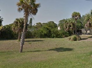 550 Sandlor Dr, Englewood, FL 34223