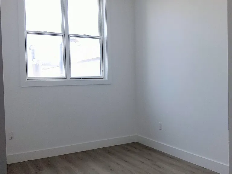 491 Broadway #202 — Photo 9