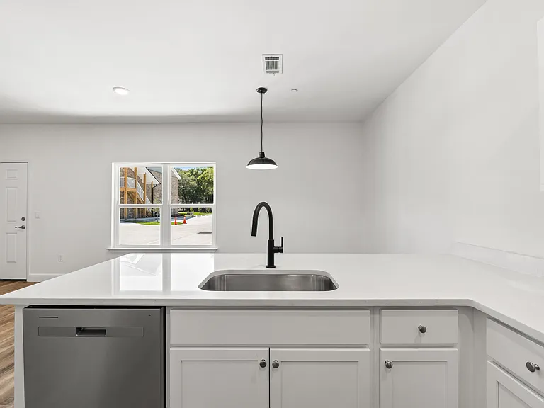910 Barrow St #1 — Photo 38