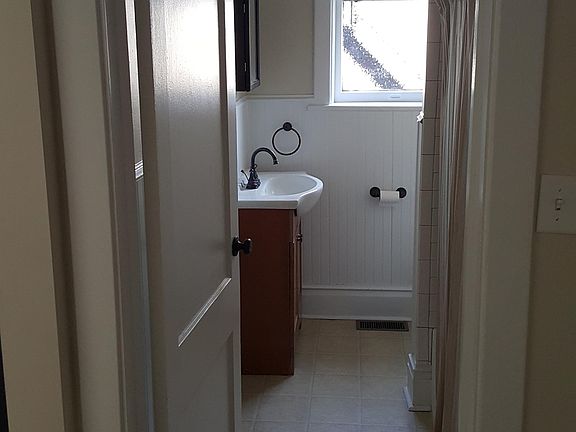 5th image of 2403 N 2nd St APT 3