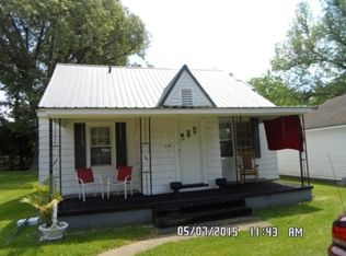 614 Oaks Rd, Paducah, KY 42003