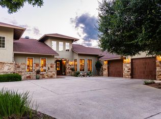 2915 Dry Hollow Dr, Kerrville, TX 78028