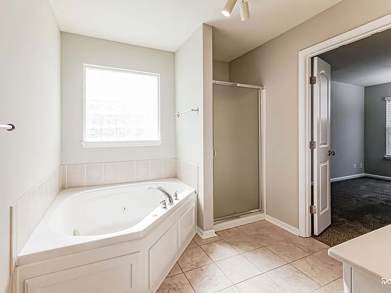 10808 N Donnelly Ct — Photo 9