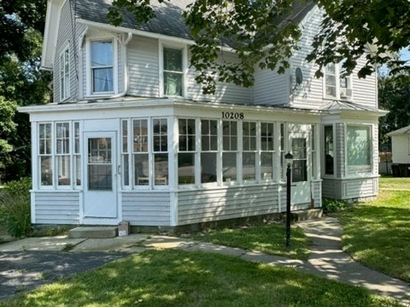 10208 Main St, Richmond, IL 60071