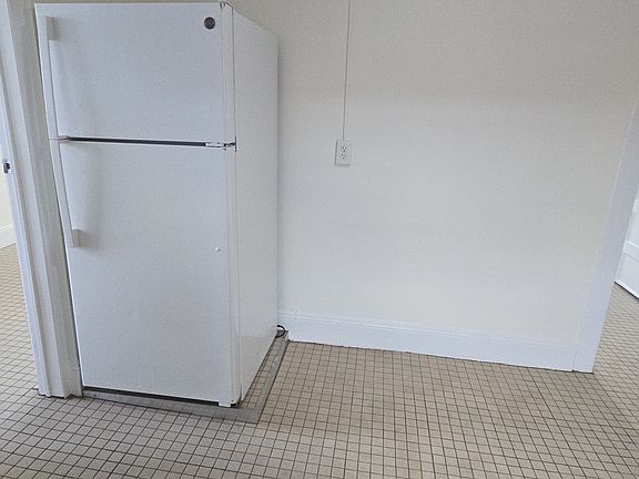 5th image of 4 N Bleeker St APT 7