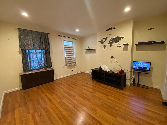 5th image of 8740 Woodhaven Blvd