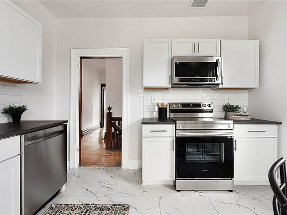 4th image of 1234 Ridge Ave