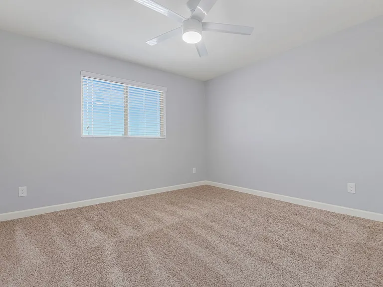 17186 W Lisbon Ln — Photo 33