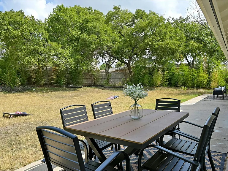 9414 Meadow Vale — Photo 35