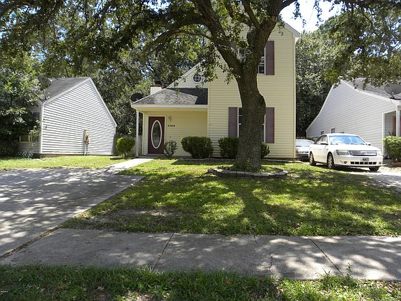 3rd image of 1709 James Buchanan Dr
