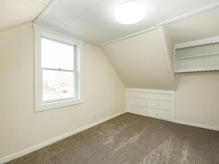 Upstairs Bedroom 1
