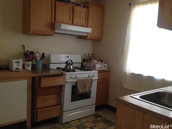 4th image of 3501 N Coronado Ave