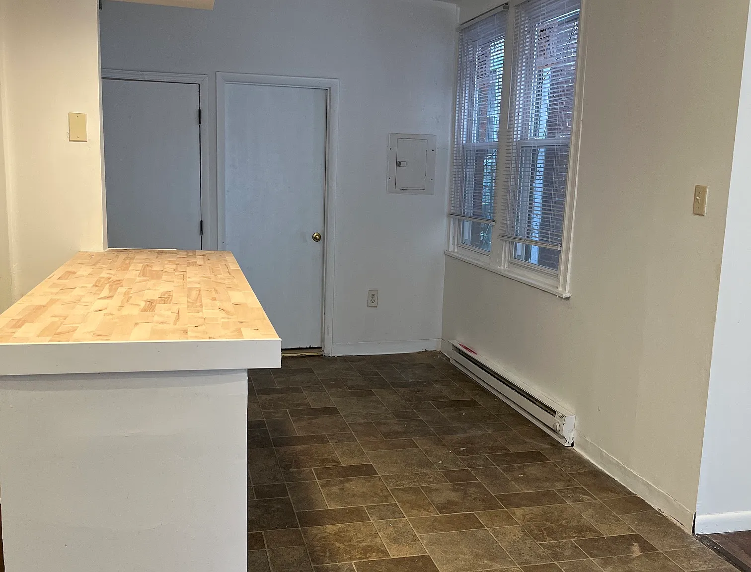 2 bed, 600 sqft, $1,025 — Photo 4