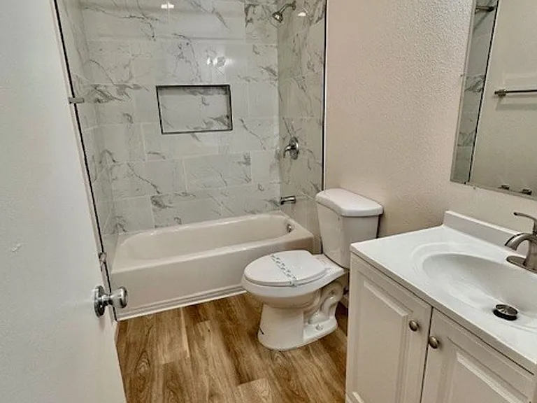 974 Thomas Ave #3 — Photo 6