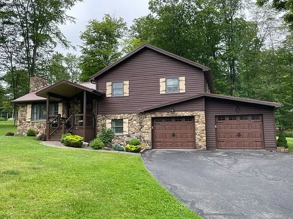 13114 Treasure Lake Rd, Du Bois, PA 15801