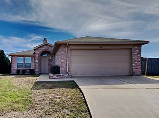 800 Wilmor Ct, Arlington, TX 76018