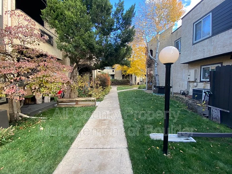 2 bed, 3.0 bath, 1708 sqft, $2,650 — Photo 3