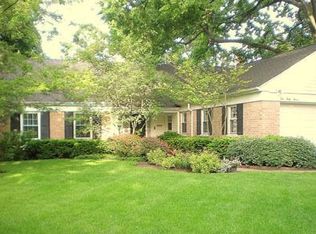 1043 Old Elm Ln, Glencoe, IL 60022