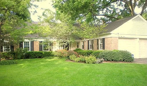 1043 Old Elm Ln photo 1