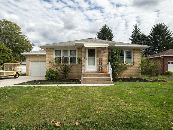 2nd image of 29 Sunbriar Dr