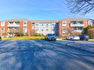 121 Cluff Crossing Rd APT 27, Salem, NH 03079