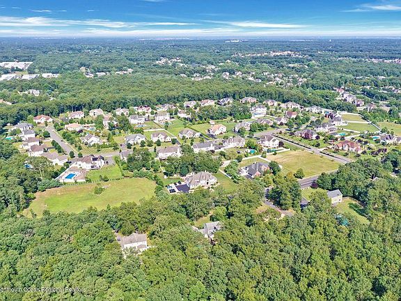 3rd image of 1830 Charlton Cir