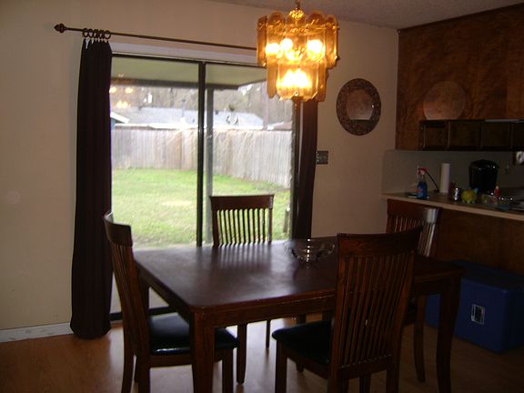 5th image of 1928 Linda Ave