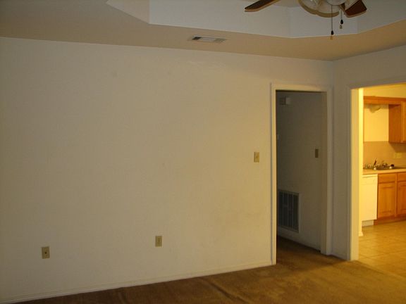 2nd image of 225 N 44th St