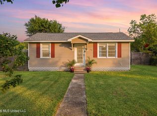 415 Wainwright St, Waveland, MS 39576